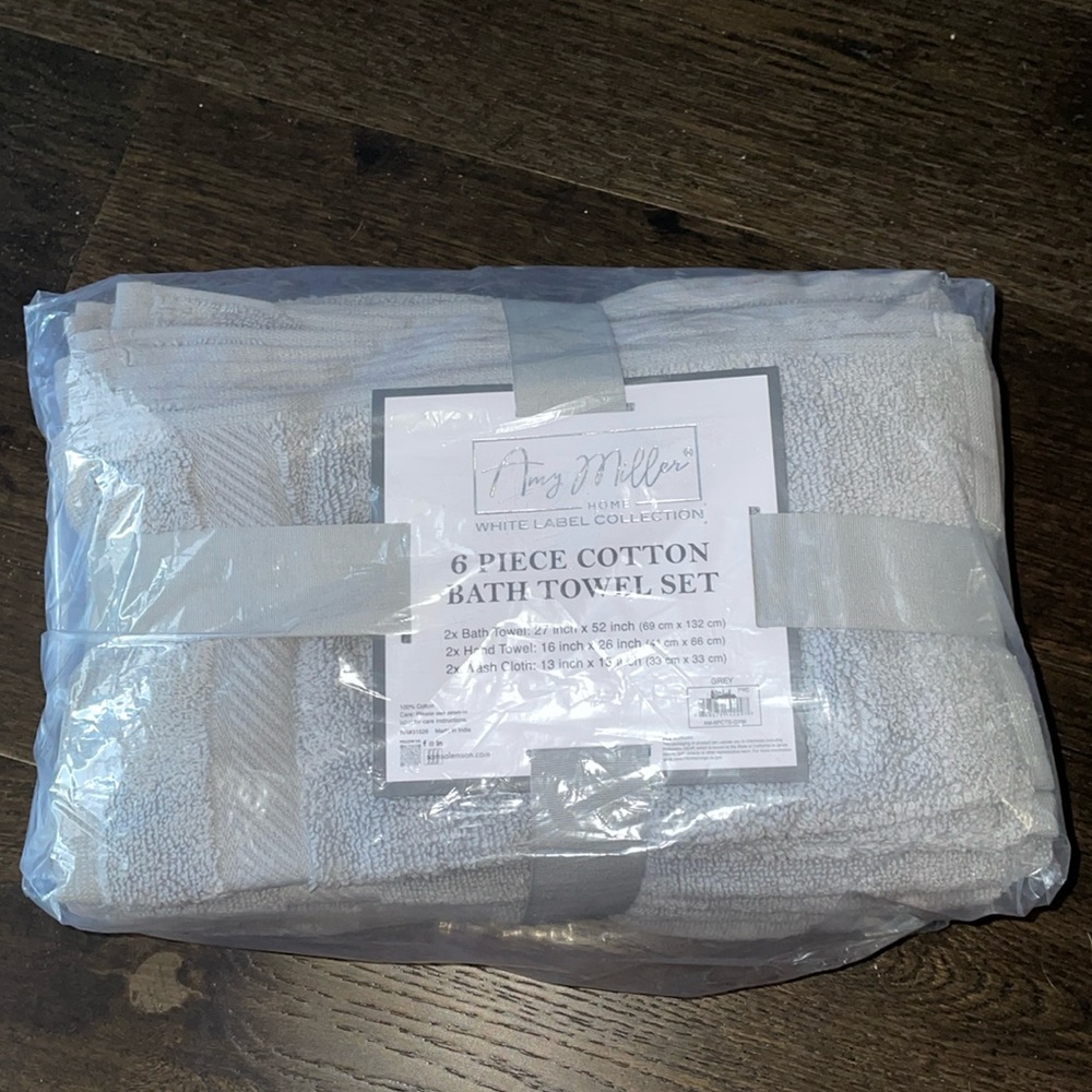 Amy Miller Home White Label Collection - 6 Piece Cotton Bath Towel Set